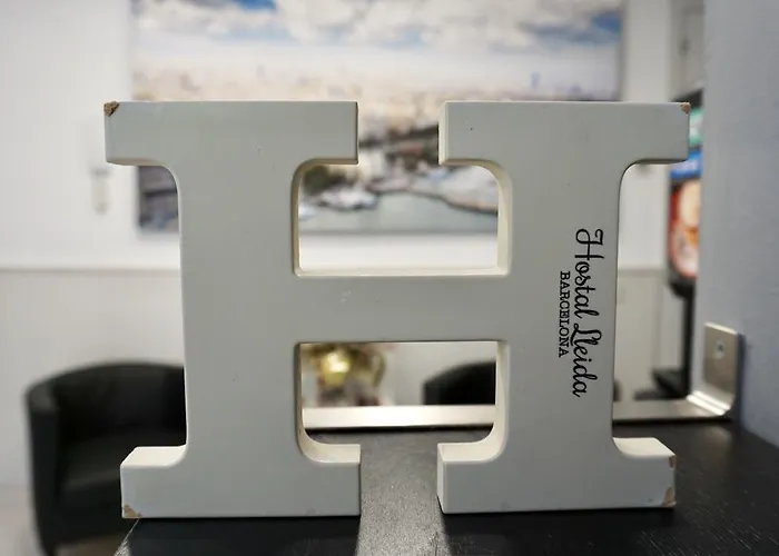 Lleida Πανσιόν 4*