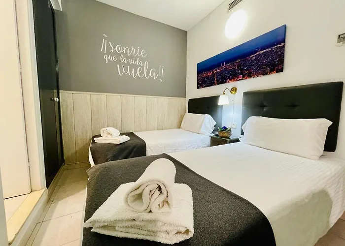 ゲストハウス オスタル リェイダ 4*