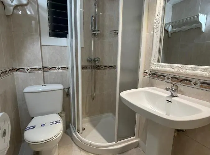 オスタル リェイダ ゲストハウス