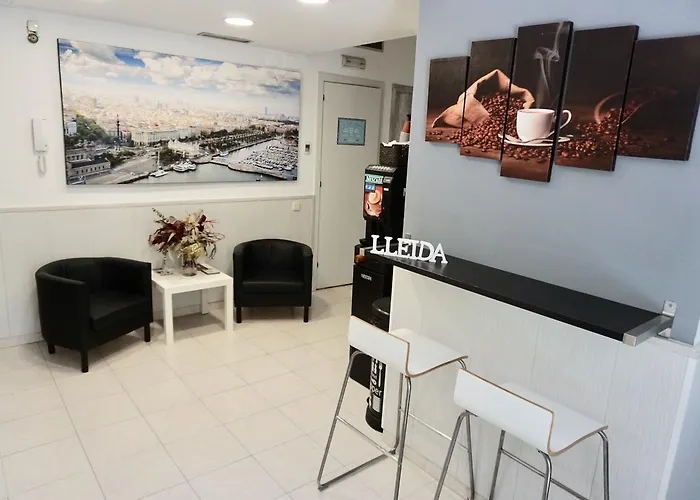 オスタル リェイダ ゲストハウス