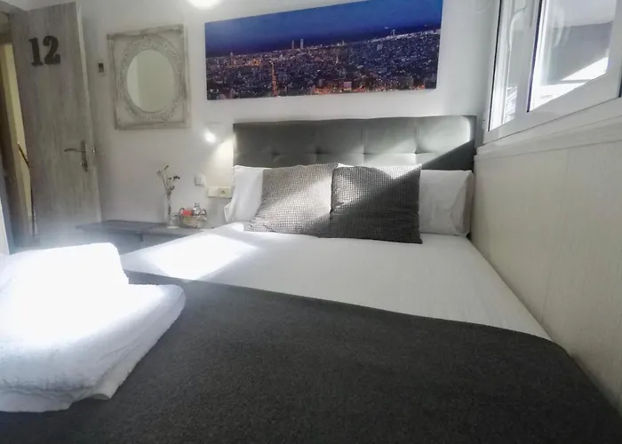 ゲストハウス オスタル リェイダ 4*