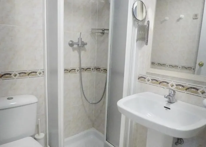 オスタル リェイダ ゲストハウス