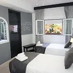 Lleida Πανσιόν 4*