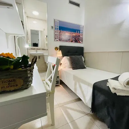 莱里达旅馆 4*